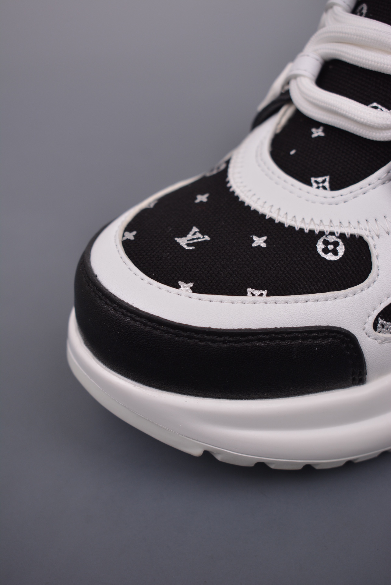 Louis Vuitton Archlight Sneakers black and white print 1ACL1A