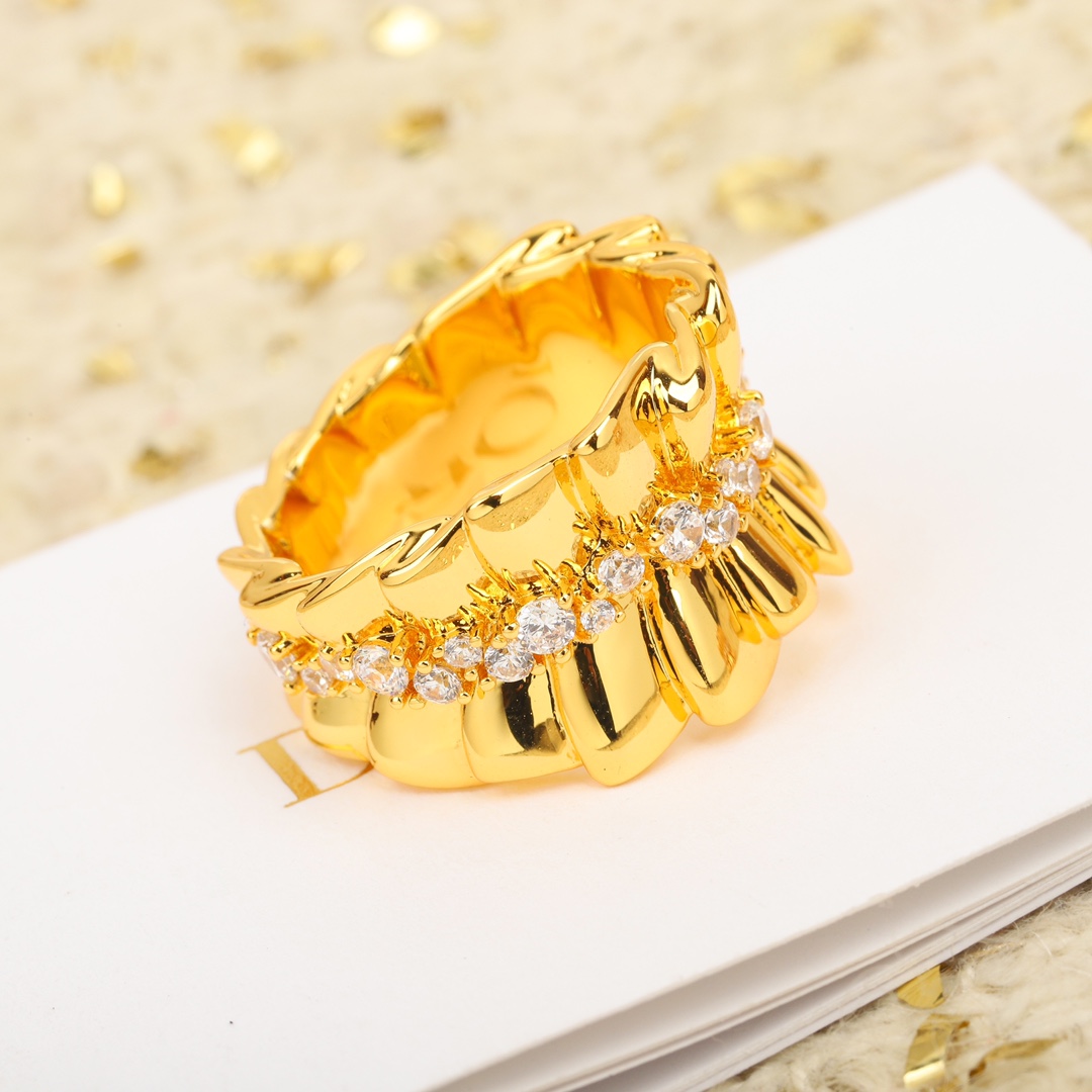 Dior Draped Diamond Ring