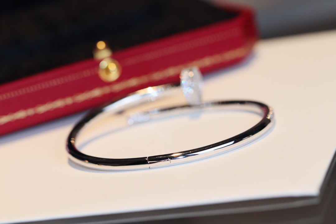 Cartier thick nail diamond bracelet