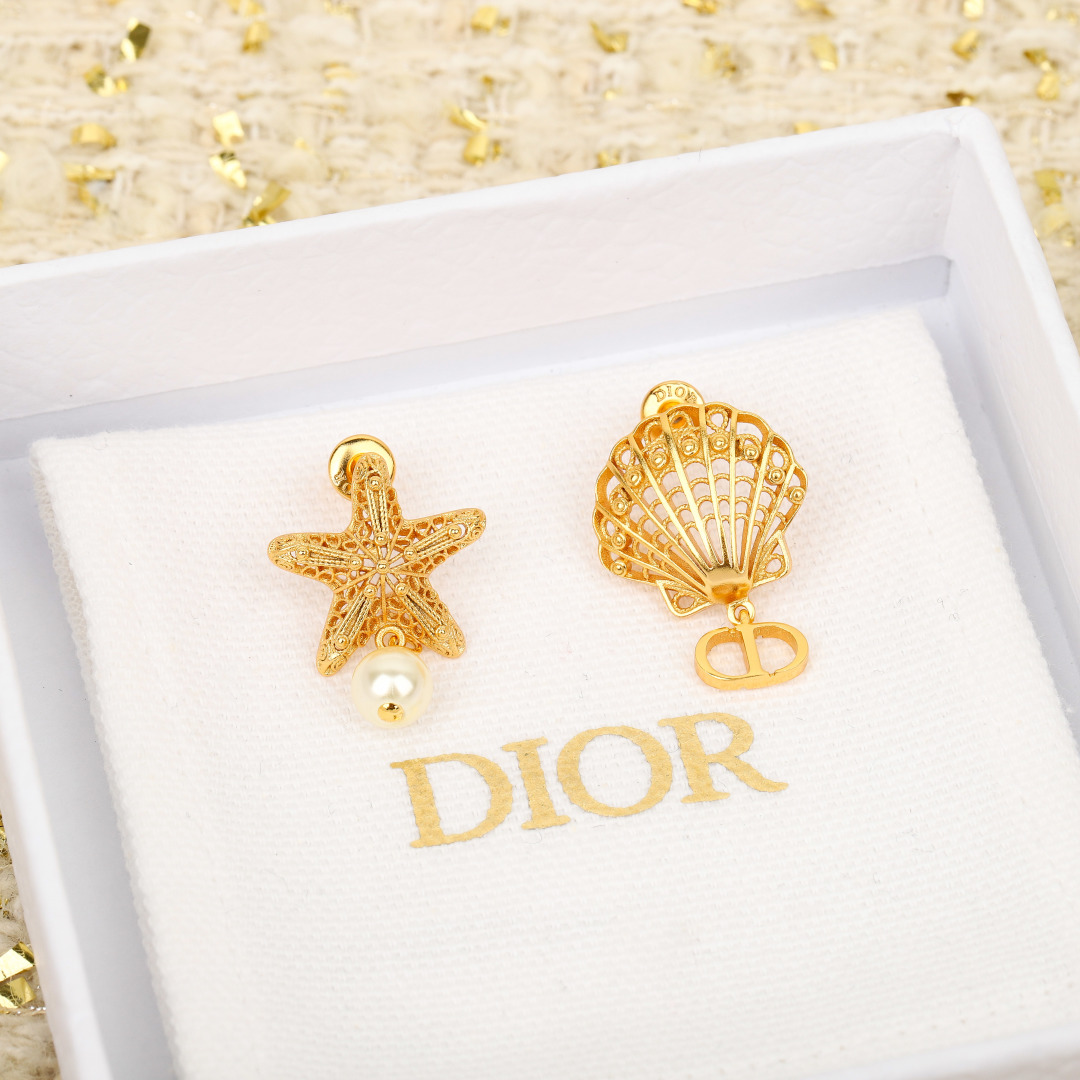 Dior Shell Starfish CD Pearl Asymmetrical Earrings
