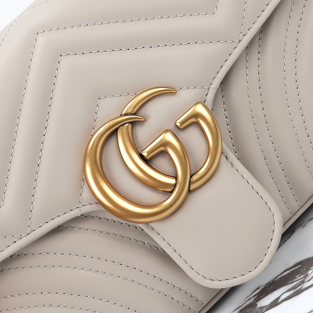 Gucci GG Marmont medium shoulder bag ‎443497 AABZC 1712