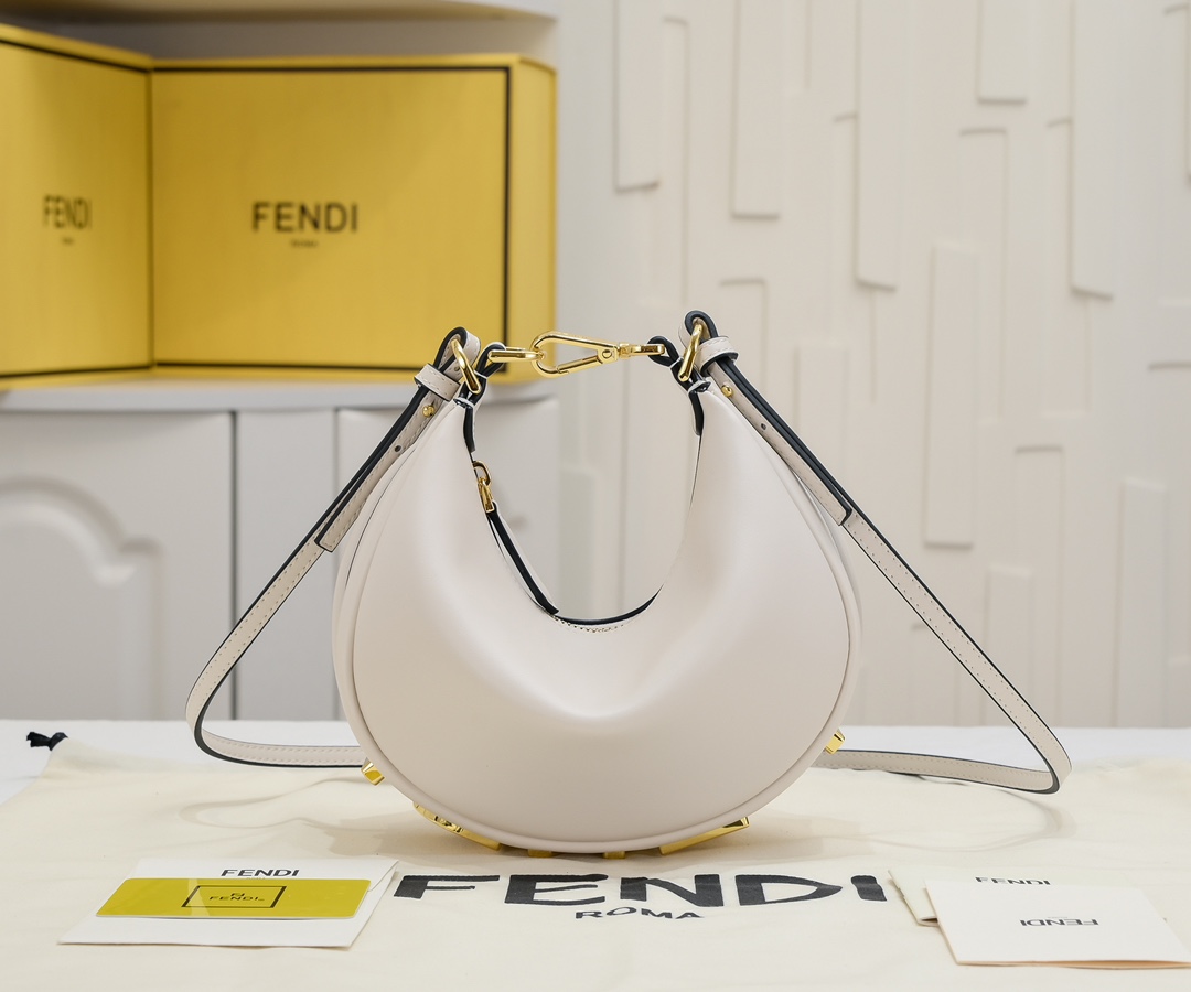 FENDI praphy underarm bag 1009