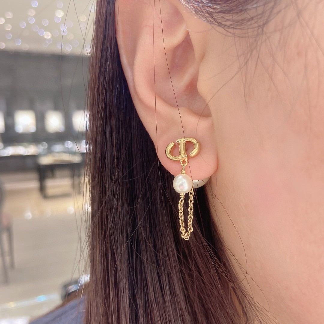 Dior large pearl earrings