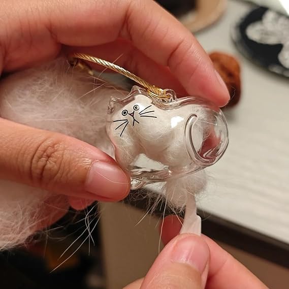 🔥On sale🔥Cat Hair Storage Memorial Keychain