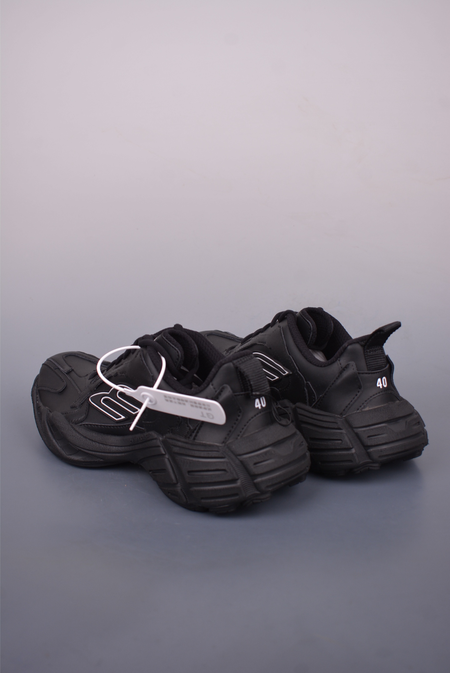 BALENCIAGA Monday Sneaker 