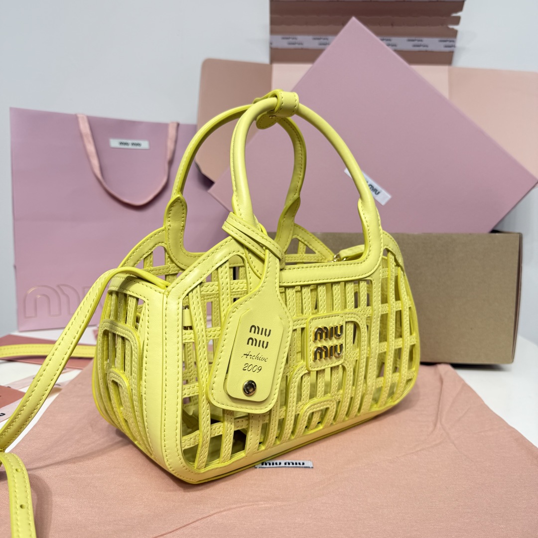 Miu Miu Naa leather bag 5BA294