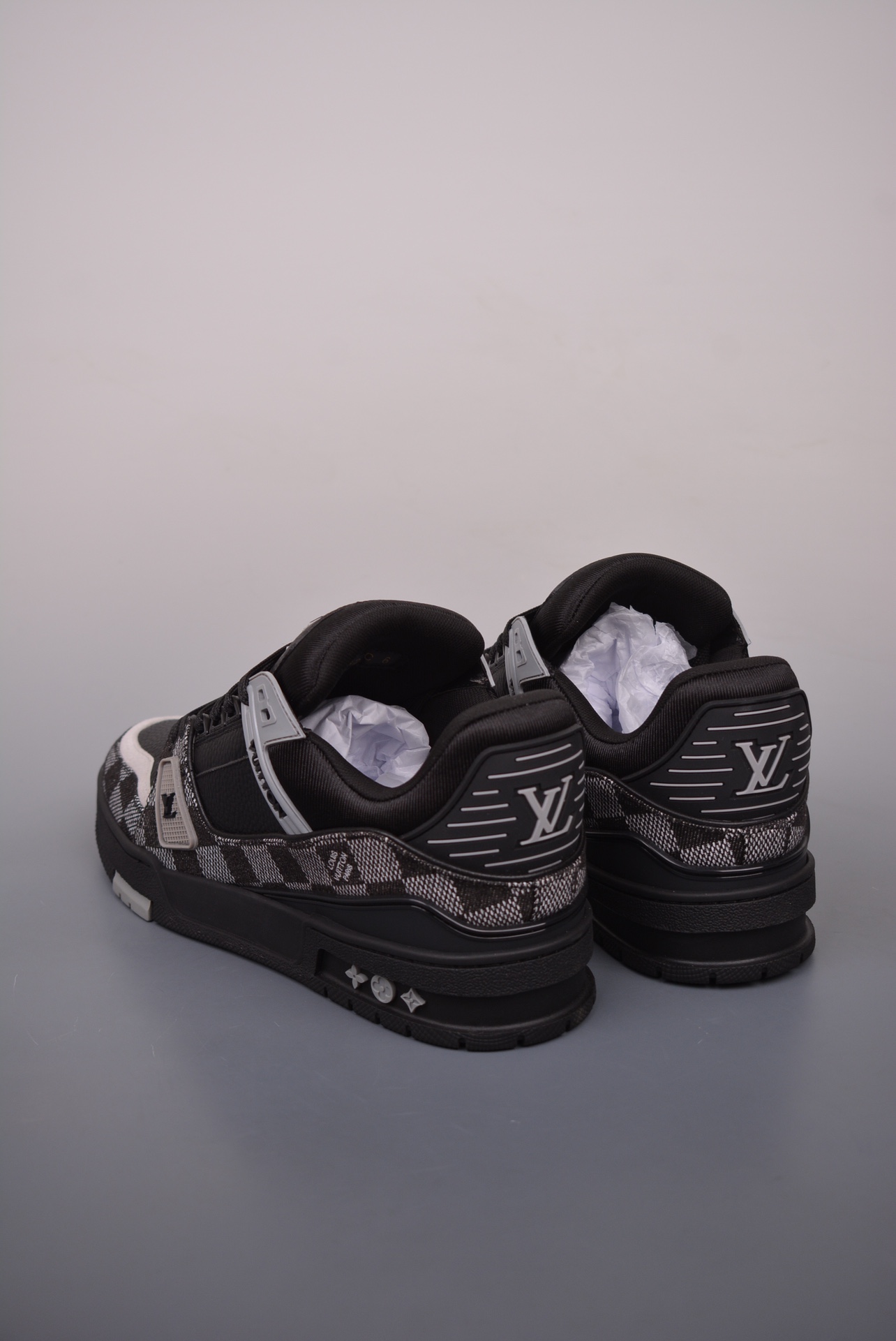 Louis Vuitton Trainer Sneaker Low Black Grey Plaid 1AD6DX