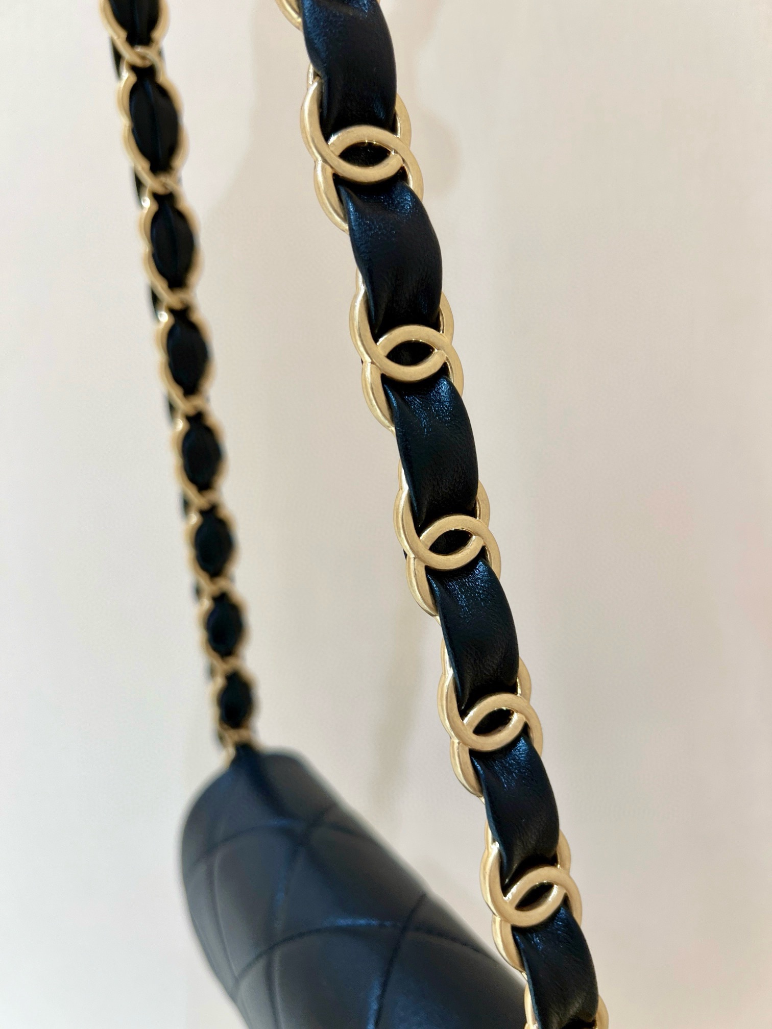 Chanel 24K Autumn and Winter Series Thick Chain Underarm Bag AS5175