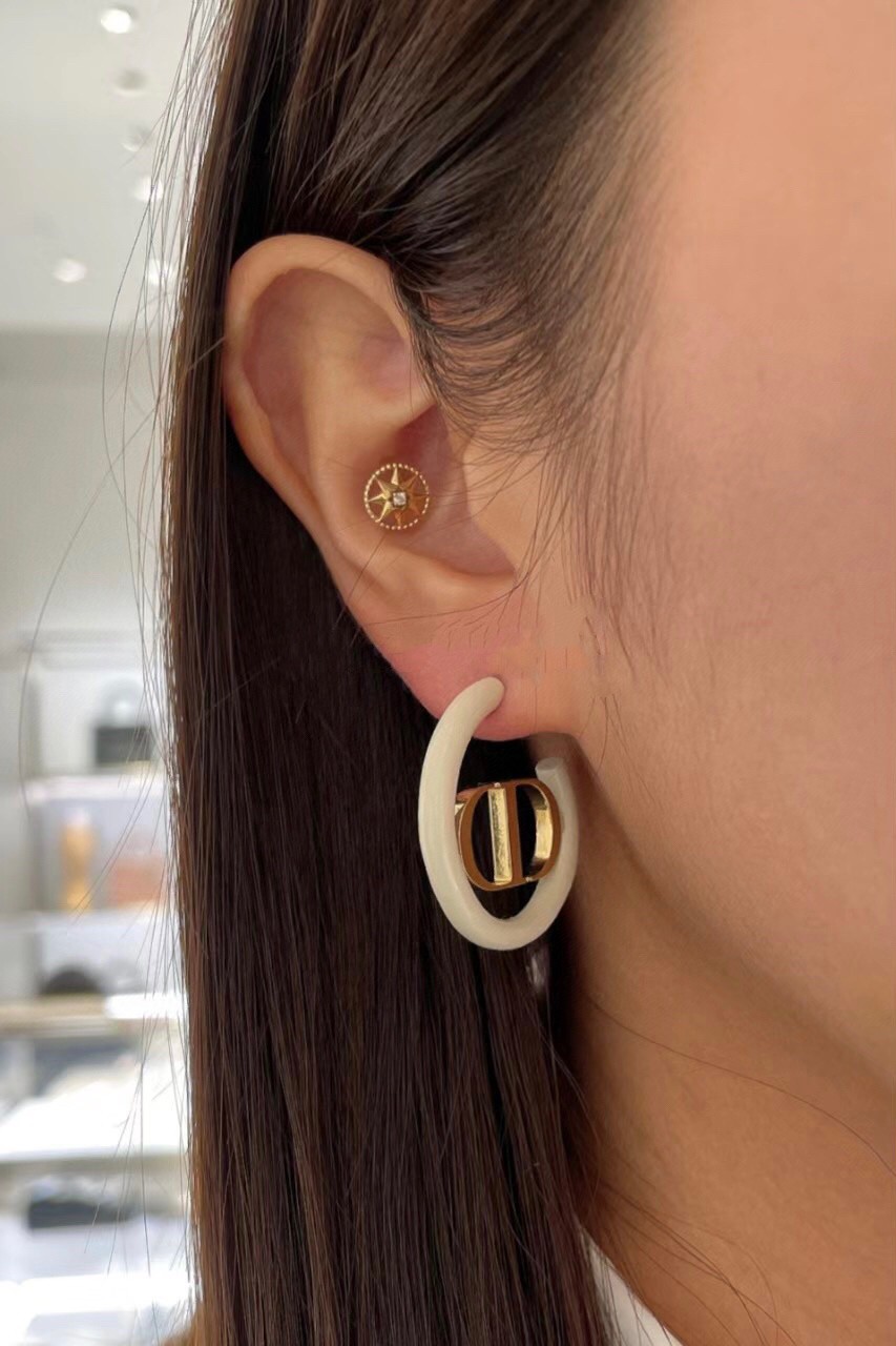 Dior hoop letter earrings