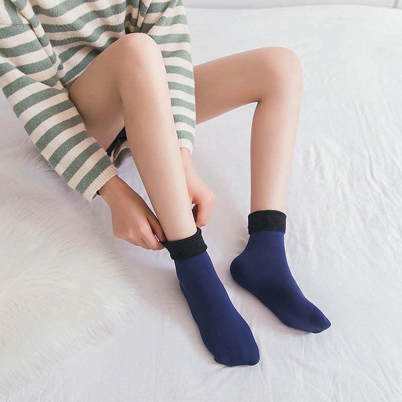 (🔥Last Day Promotion-SAVE 50% OFF) 3Pairs/Pack Thickening & Velvet Snow Socks Fleece Lining Thermal Socks --BUY 3 GET 15% OFF & FREE SHIPPING