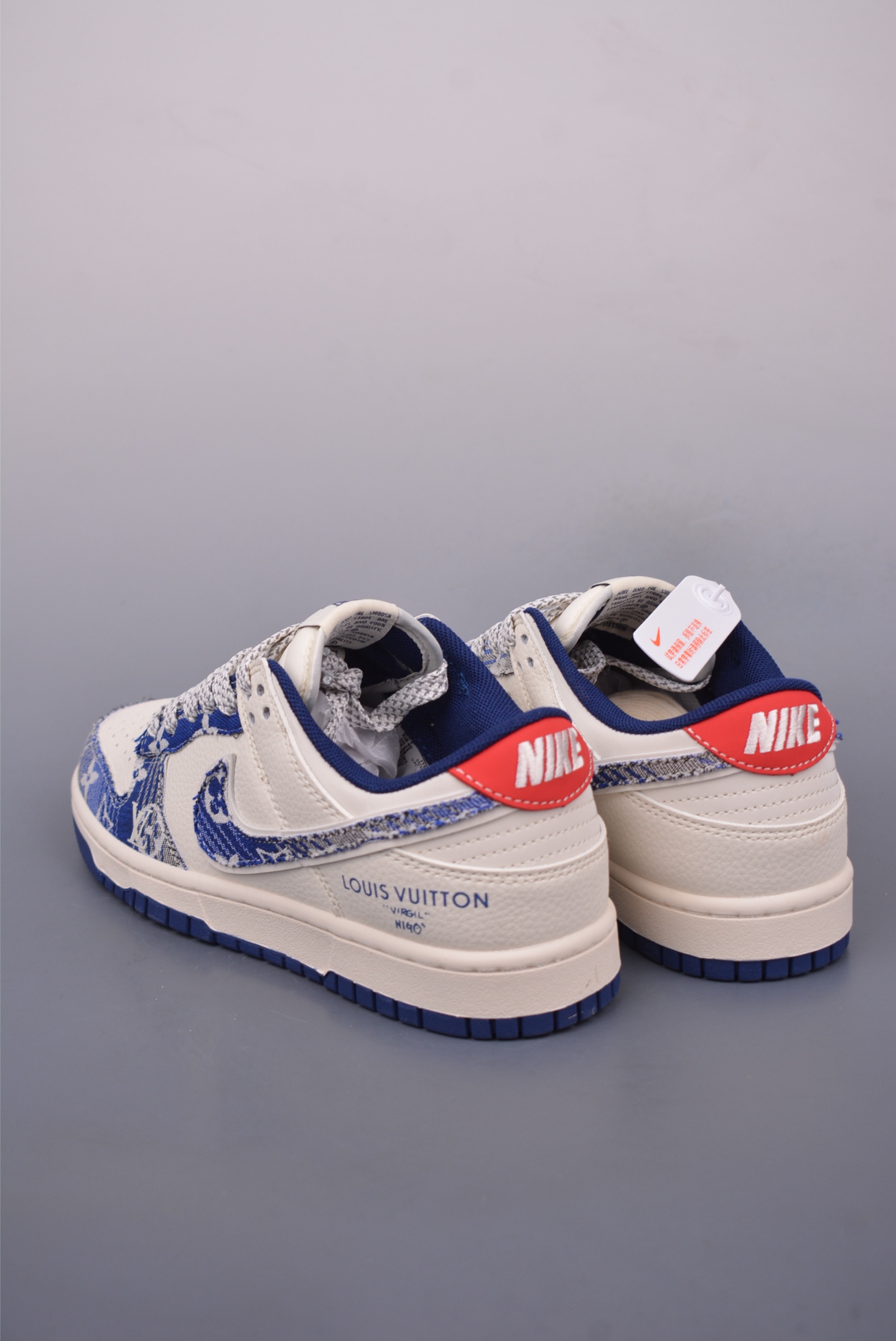 LV x Nike SB Dunk Low sneakers White and Blue Print Gradient JY6988-112