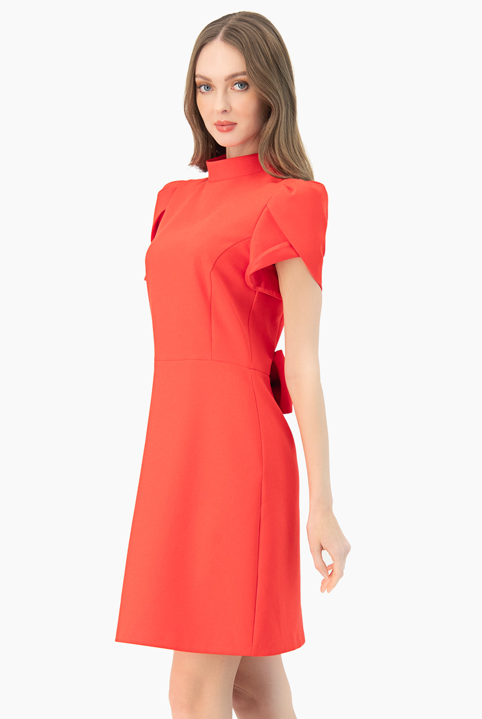 Vestido corto liso de manga corta