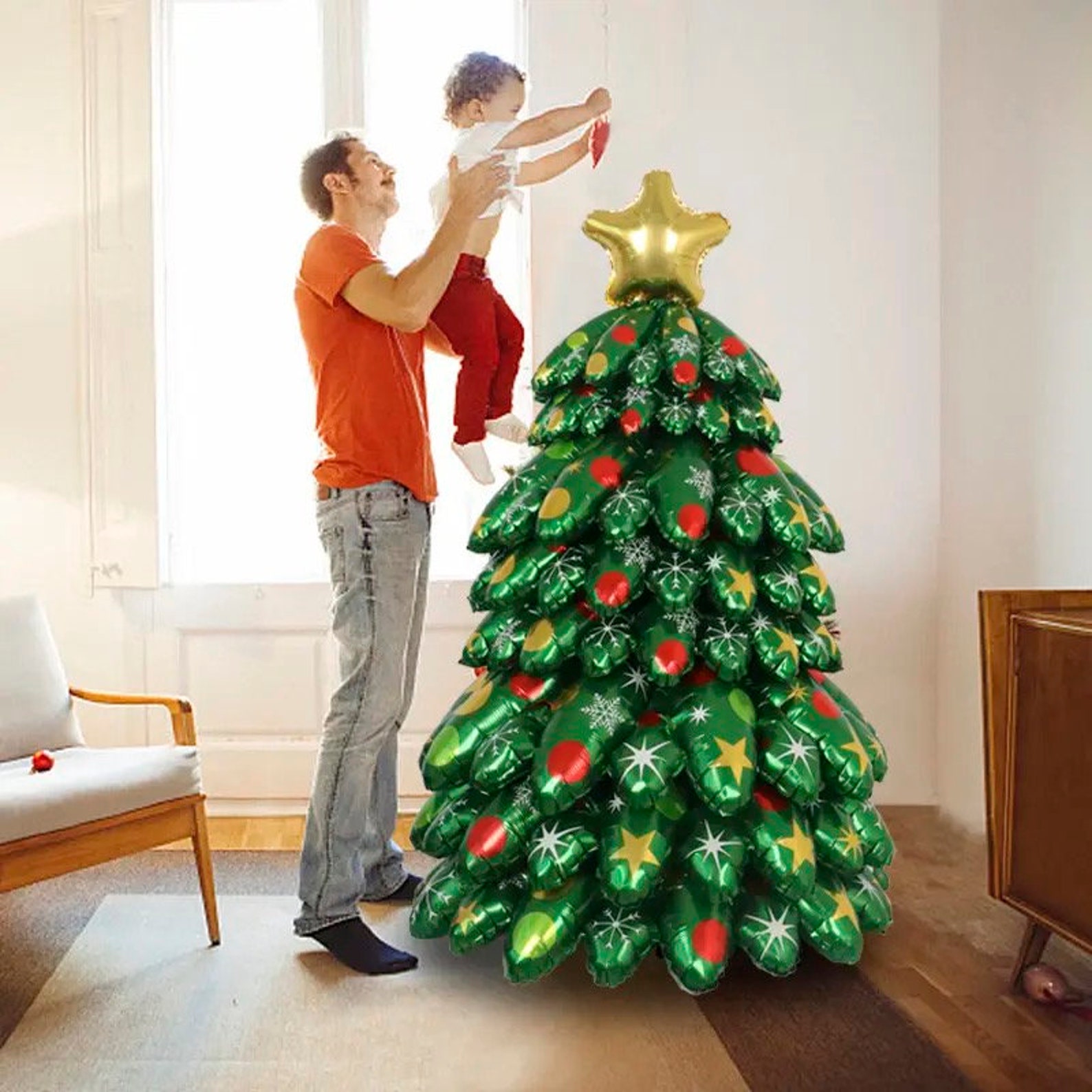 DIY Balloon Christmas Tree - Novelty Xmas Tree