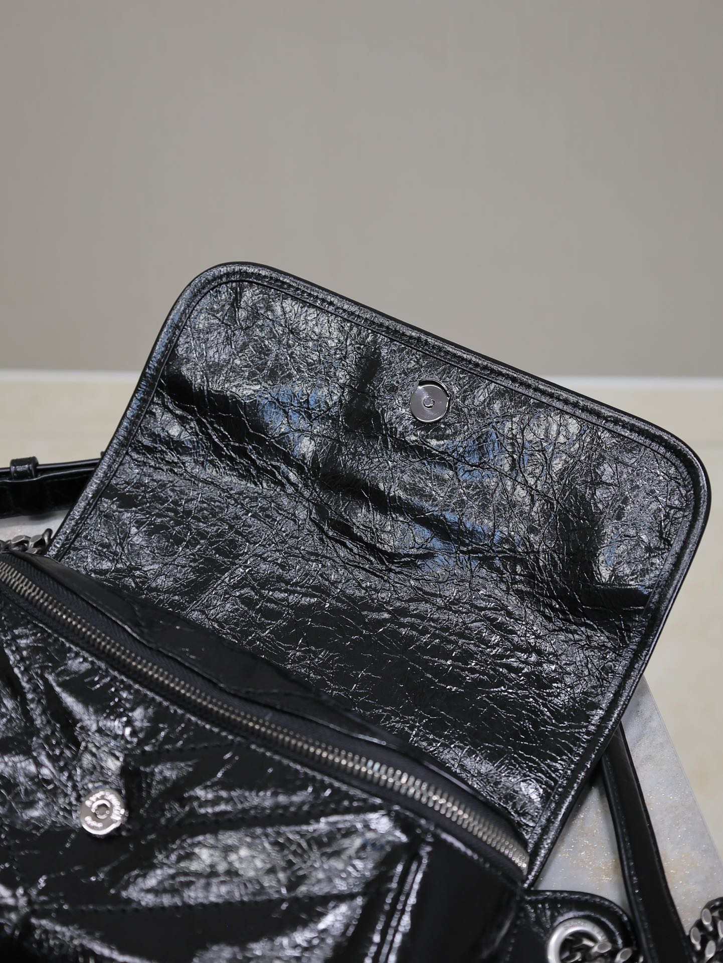 Yves Saint Laurent NIKI BODY BAG 577124