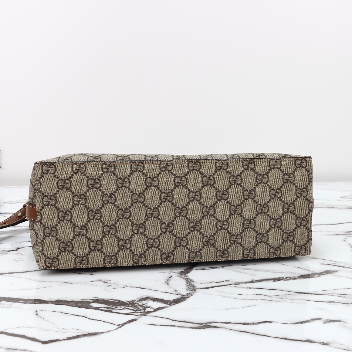 Gucci GG Emblem medium tote bag ‎815214 FAD6L 9758