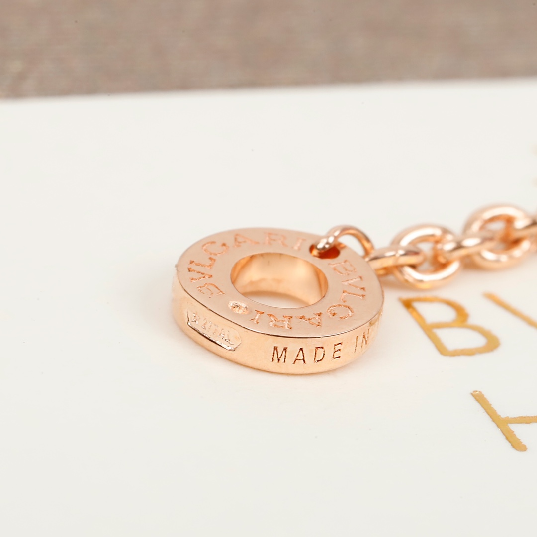 Bulgari rivet ruby ​​necklace