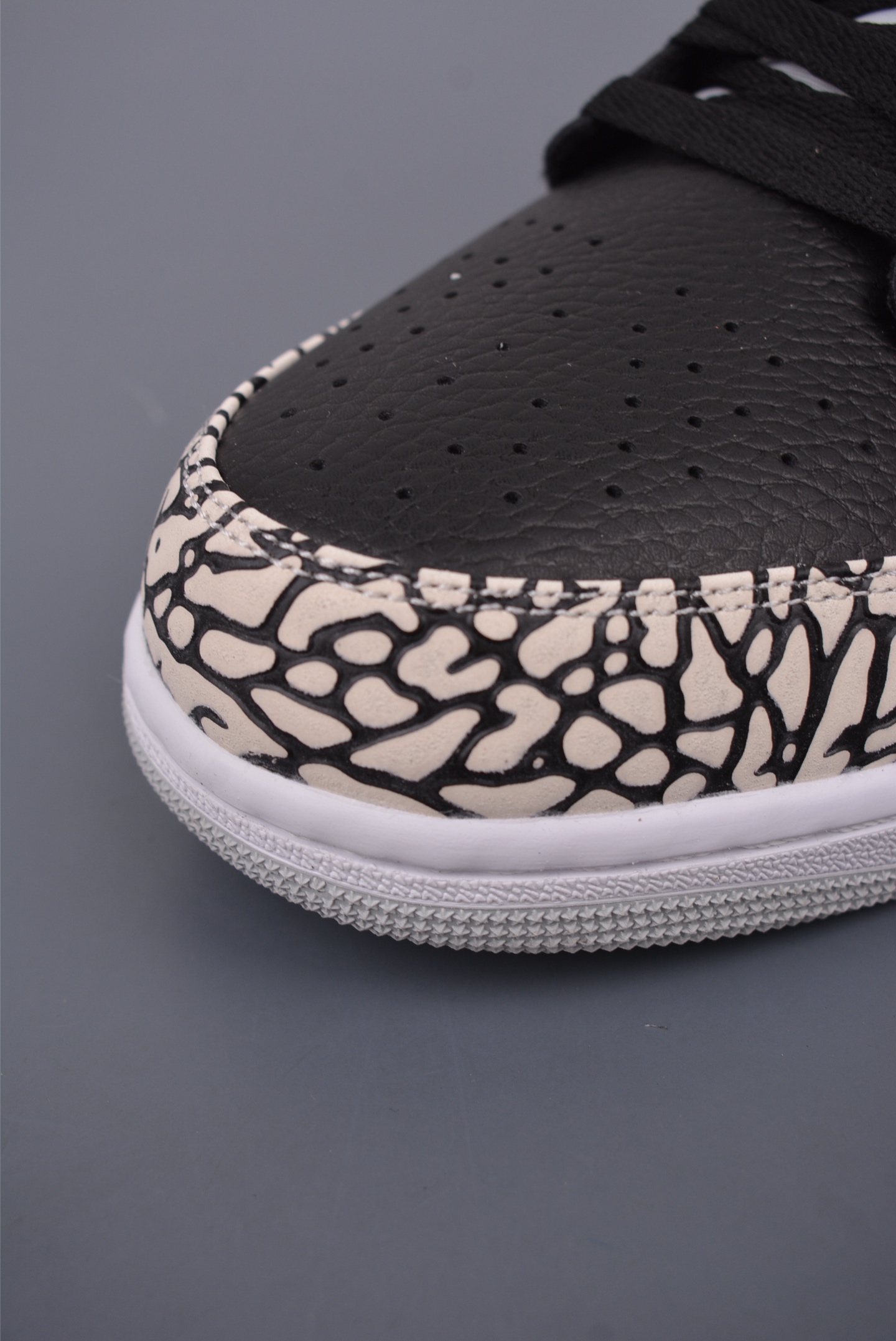 Nike Air Jordan 1 Low 