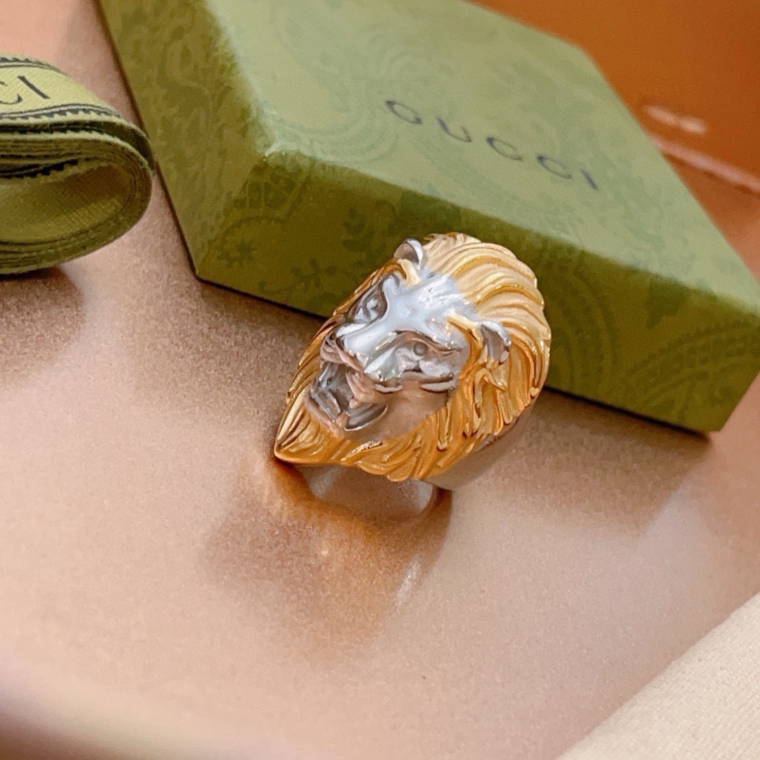 GUCCI Golden Lion Head Ring