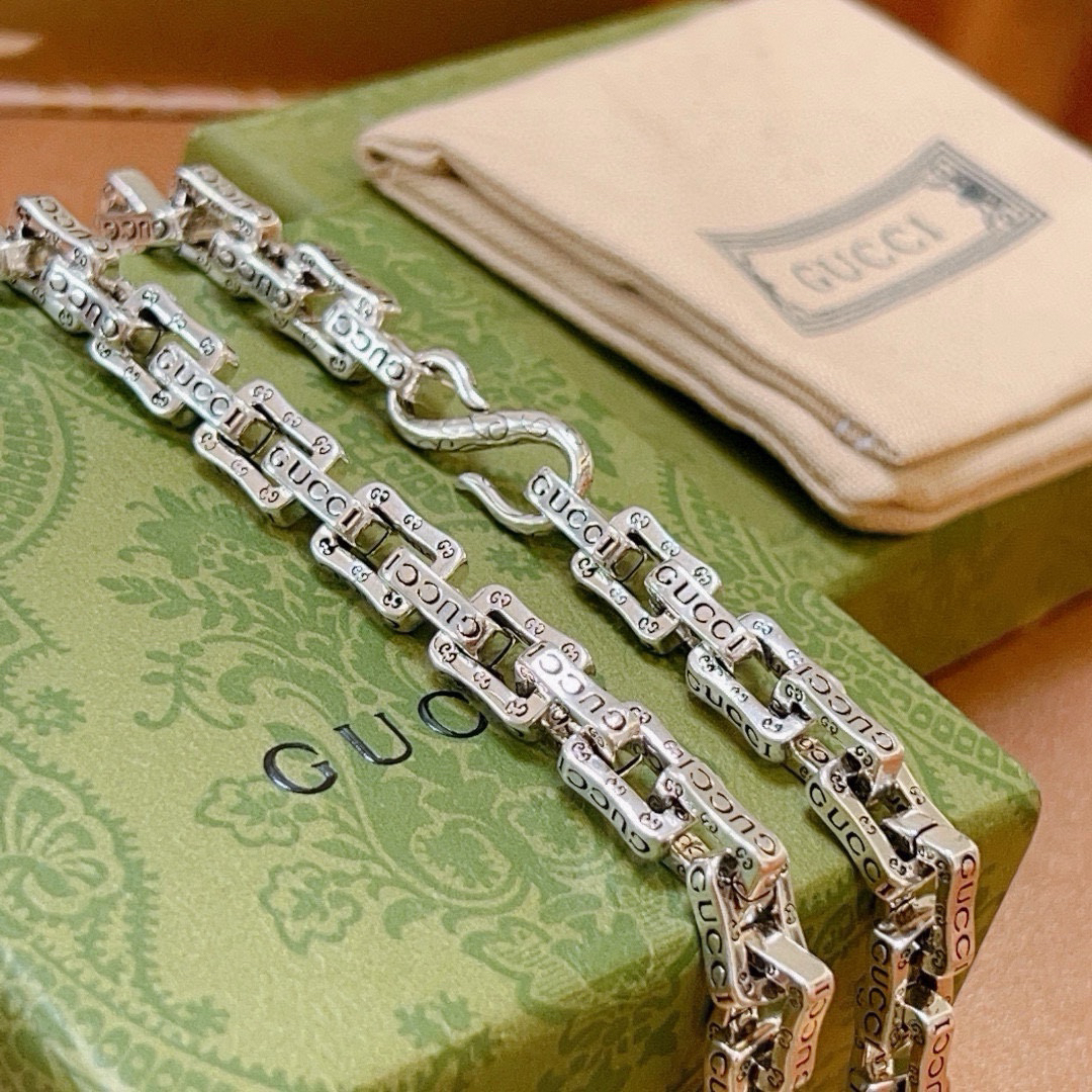 Gucci Anger Forest series new double G square chain necklace