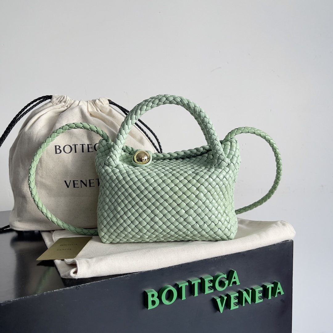 Bottega Veneta TOSCA woven handbag 776755