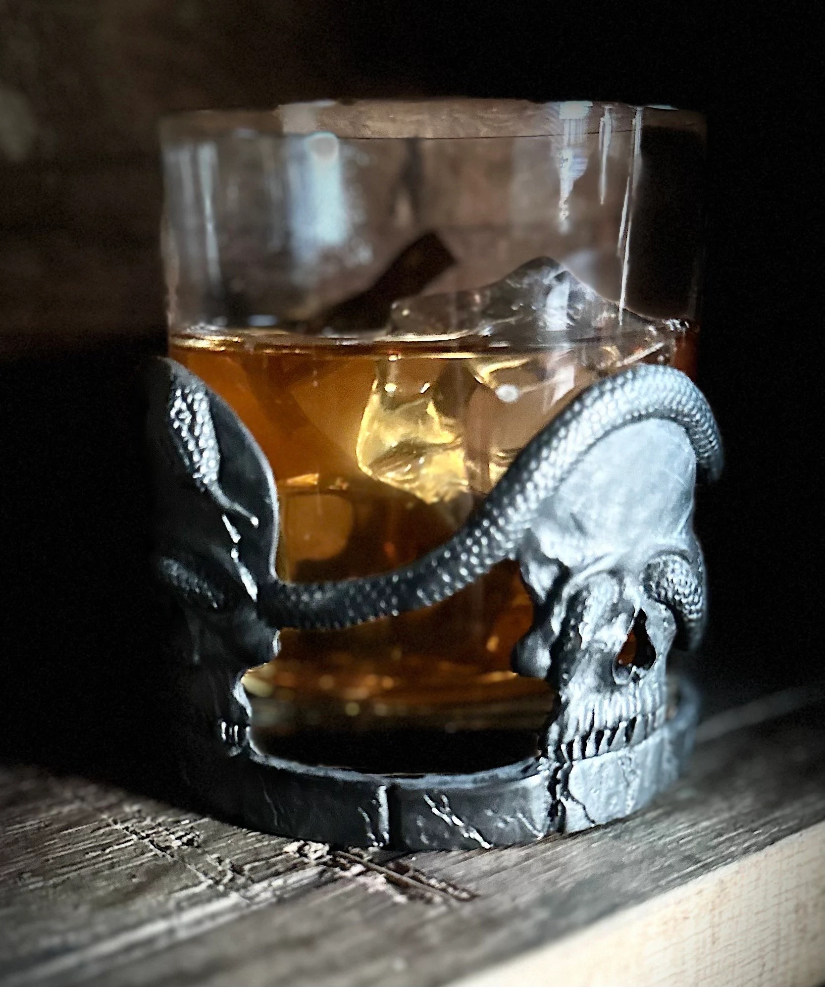 ☠️ Handcrafted Skull & Snakes Pewter Whisky Glass 🐍