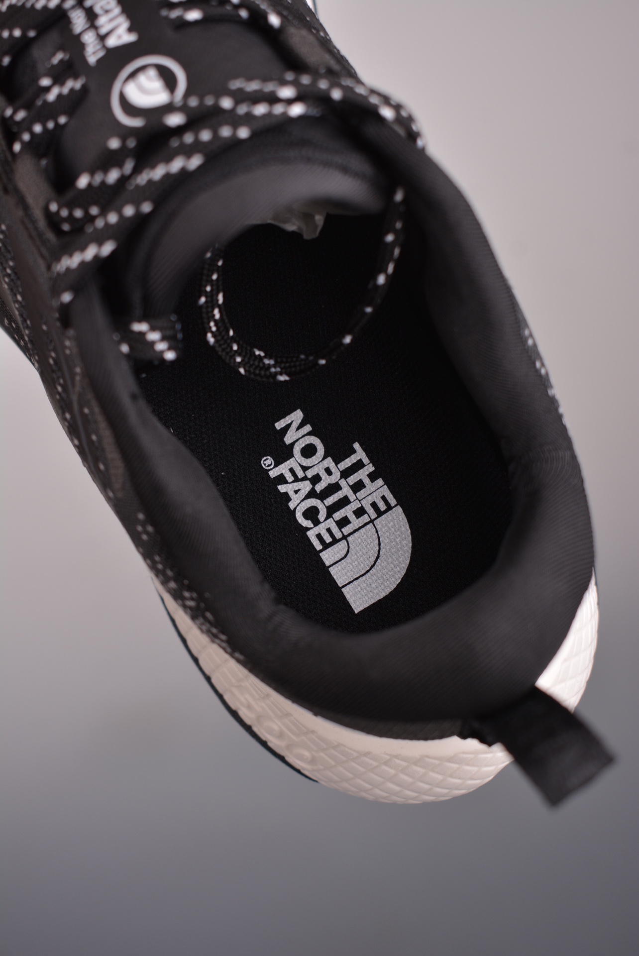 The North Face Altamesa 500 sneakers black and white NF0A8A9PSOC