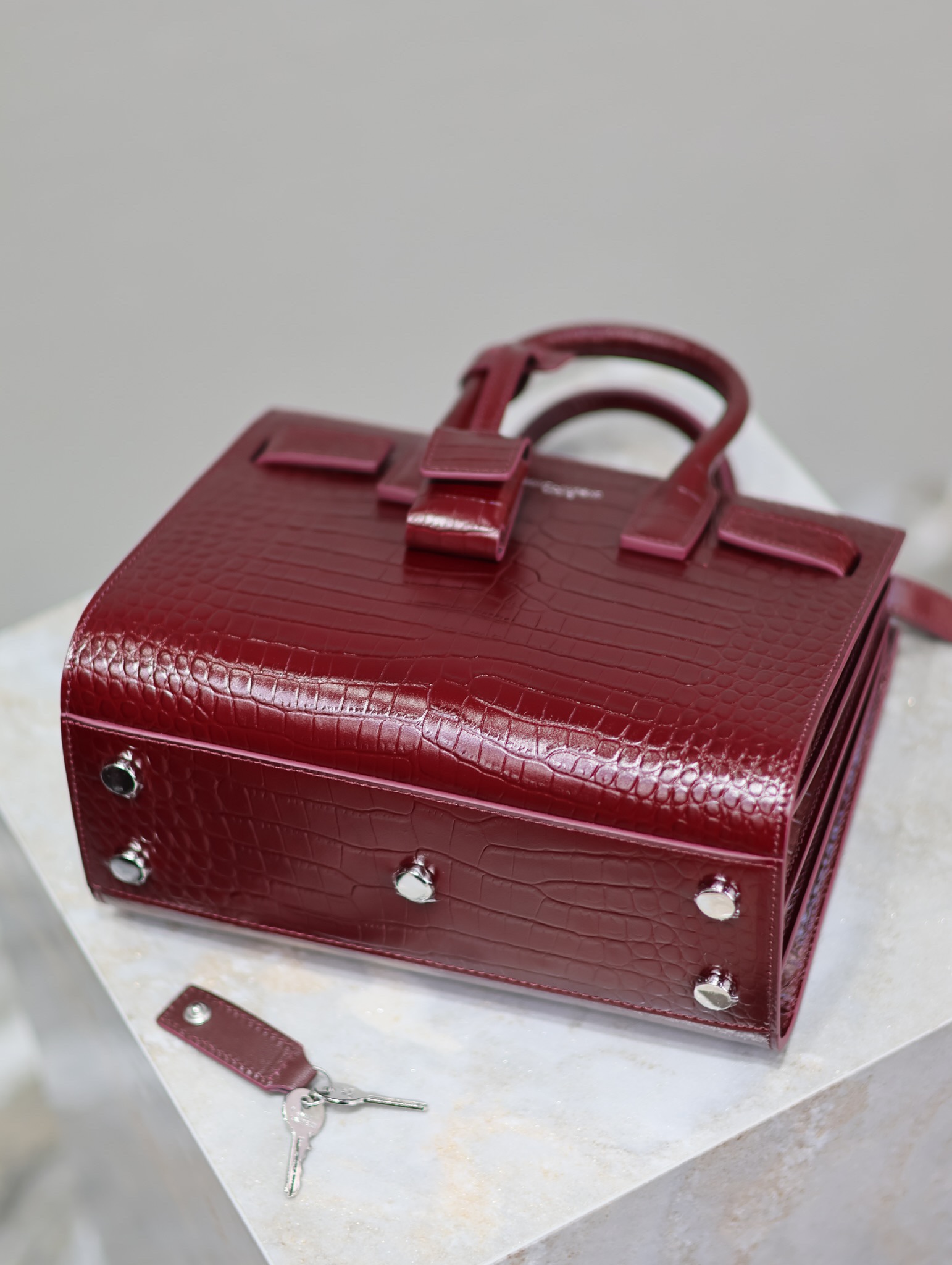 Yves Saint Laurent sac de jour accordion bag 392035