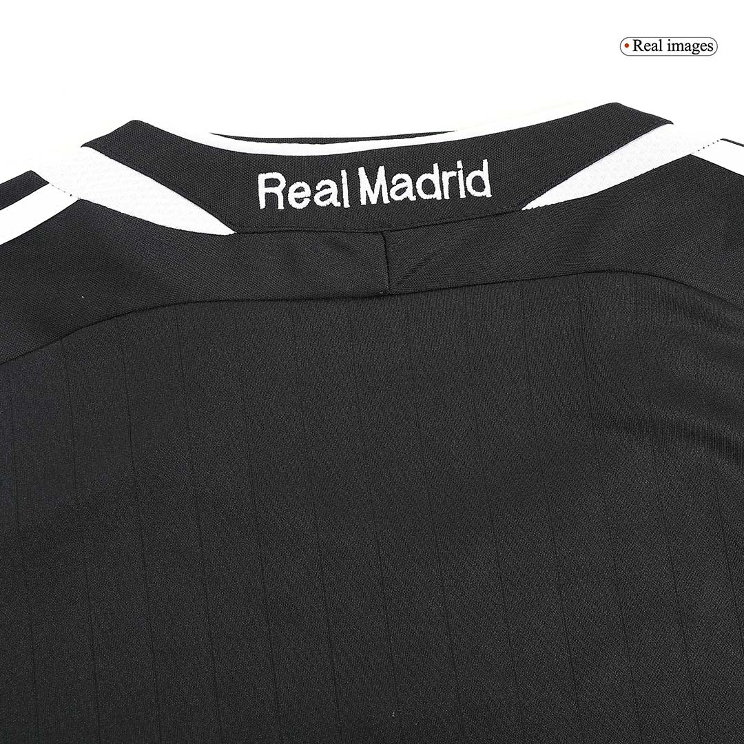 Retro Madrid Away Long Sleeve Football Shirt 2006/07