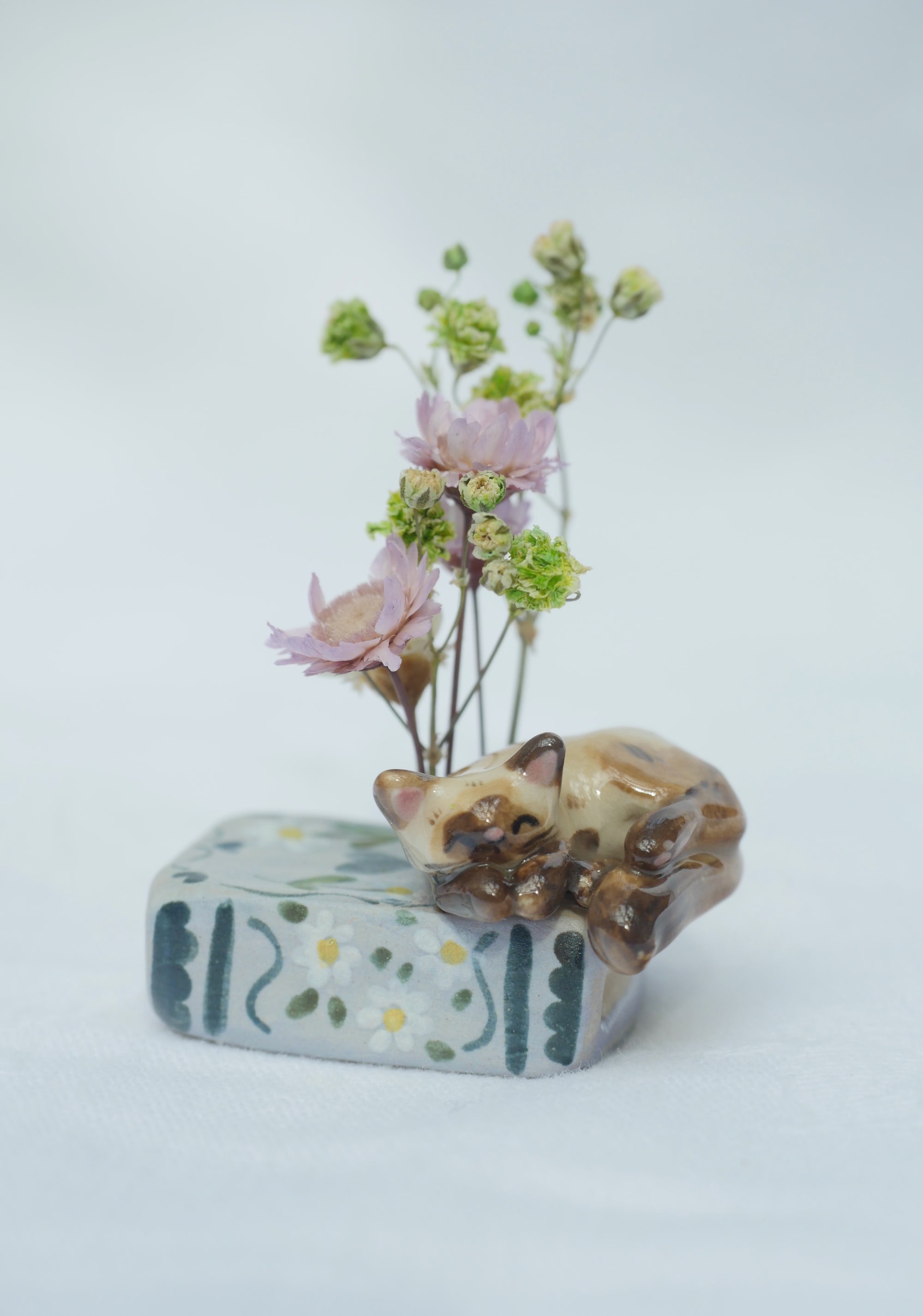 🔥ON SALE 59% OFF🔥Animal Book Dried Flower Miniature Sculpture