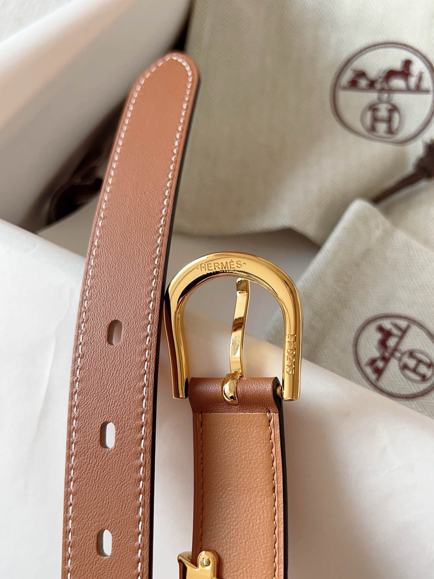 Hermès Women's Calfskin Double-Sided Pin Buckle Belt 2.4cm Width