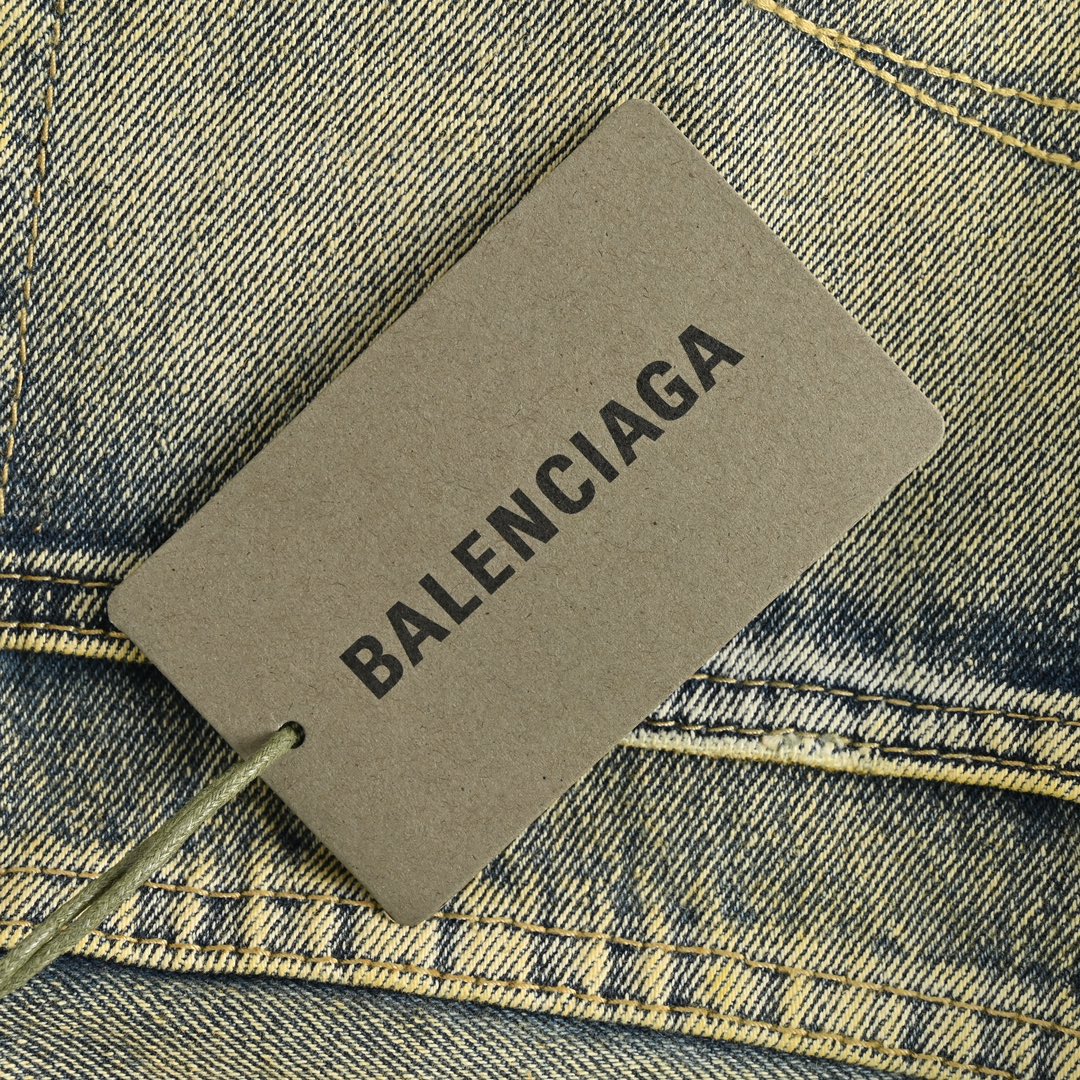 Balenciaga 24Fw washed wide-leg distressed jeans