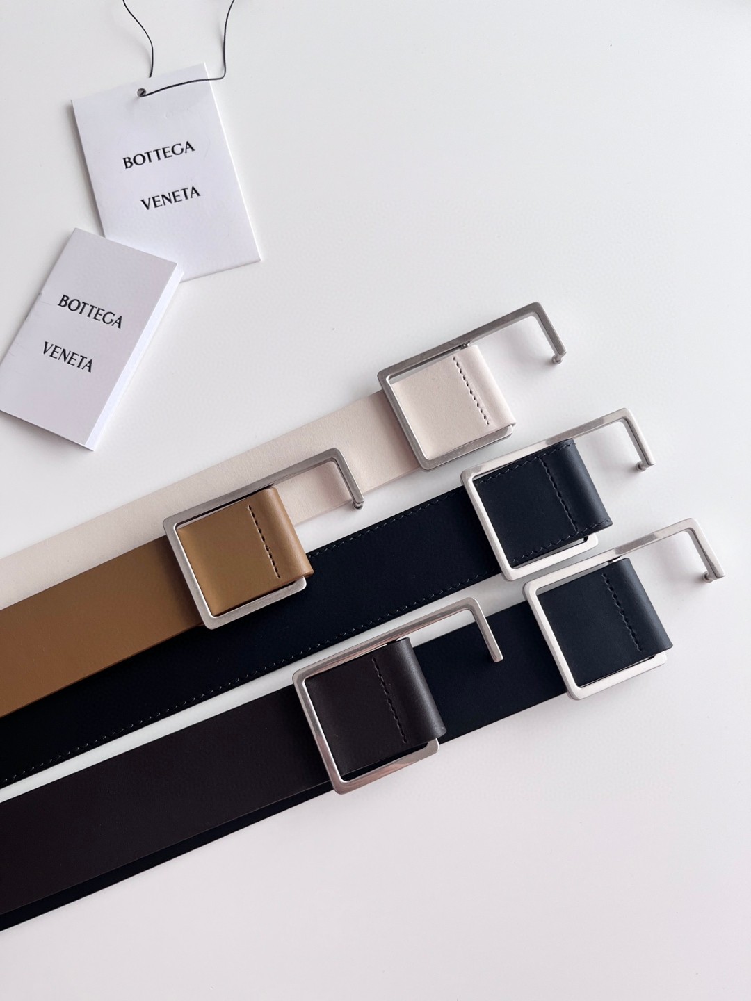 Bottega Veneta geometric buckle cowhide double-sided belt 3.5cm wide