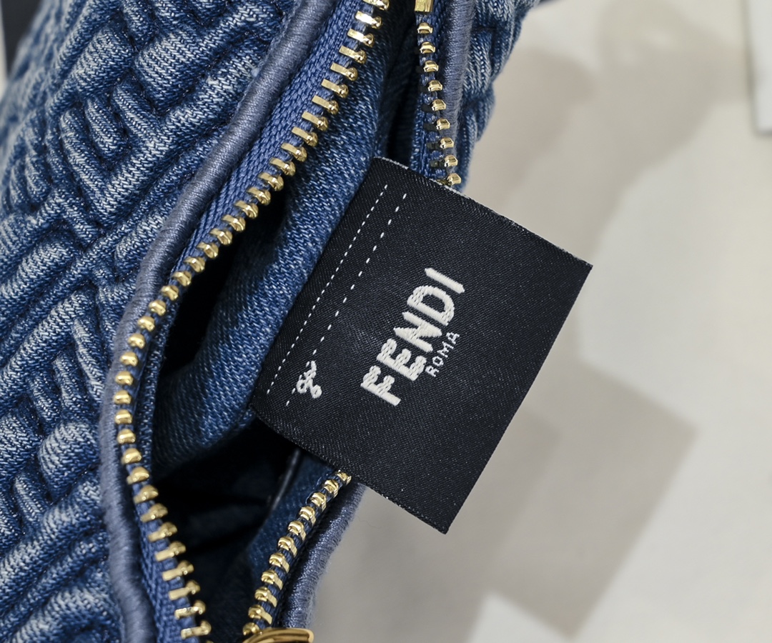 FENDI gray underarm mini bag 2186