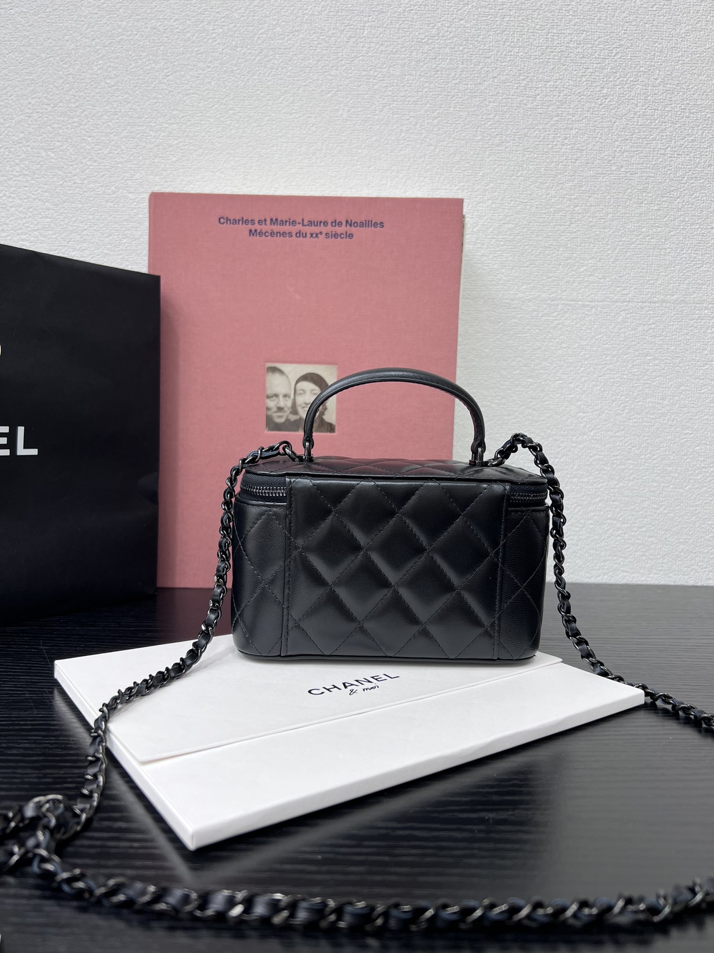 Chanel 24A Tote Box Bag AP2199