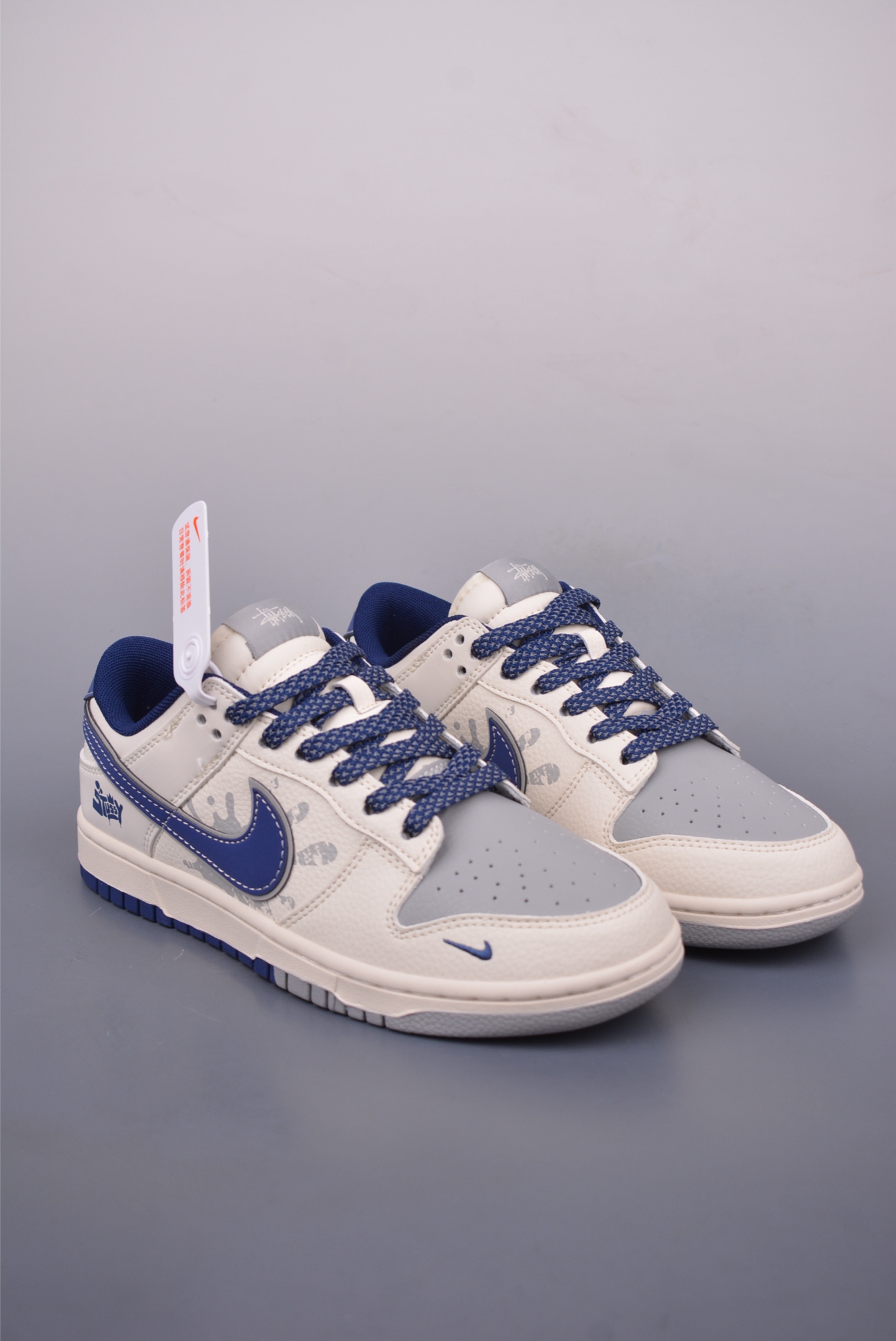 Stussy x Nike SB Dunk Low sneakers White Gray Blue XS6089-593