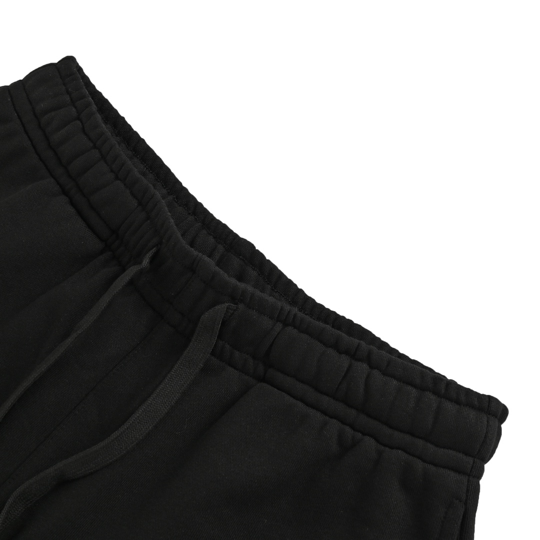 Moncler 24ss classic logo shorts