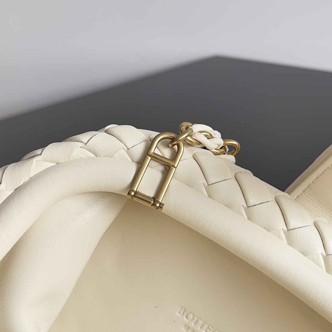 Bottega Veneta LAUREN 1980 Small Clutch 804038