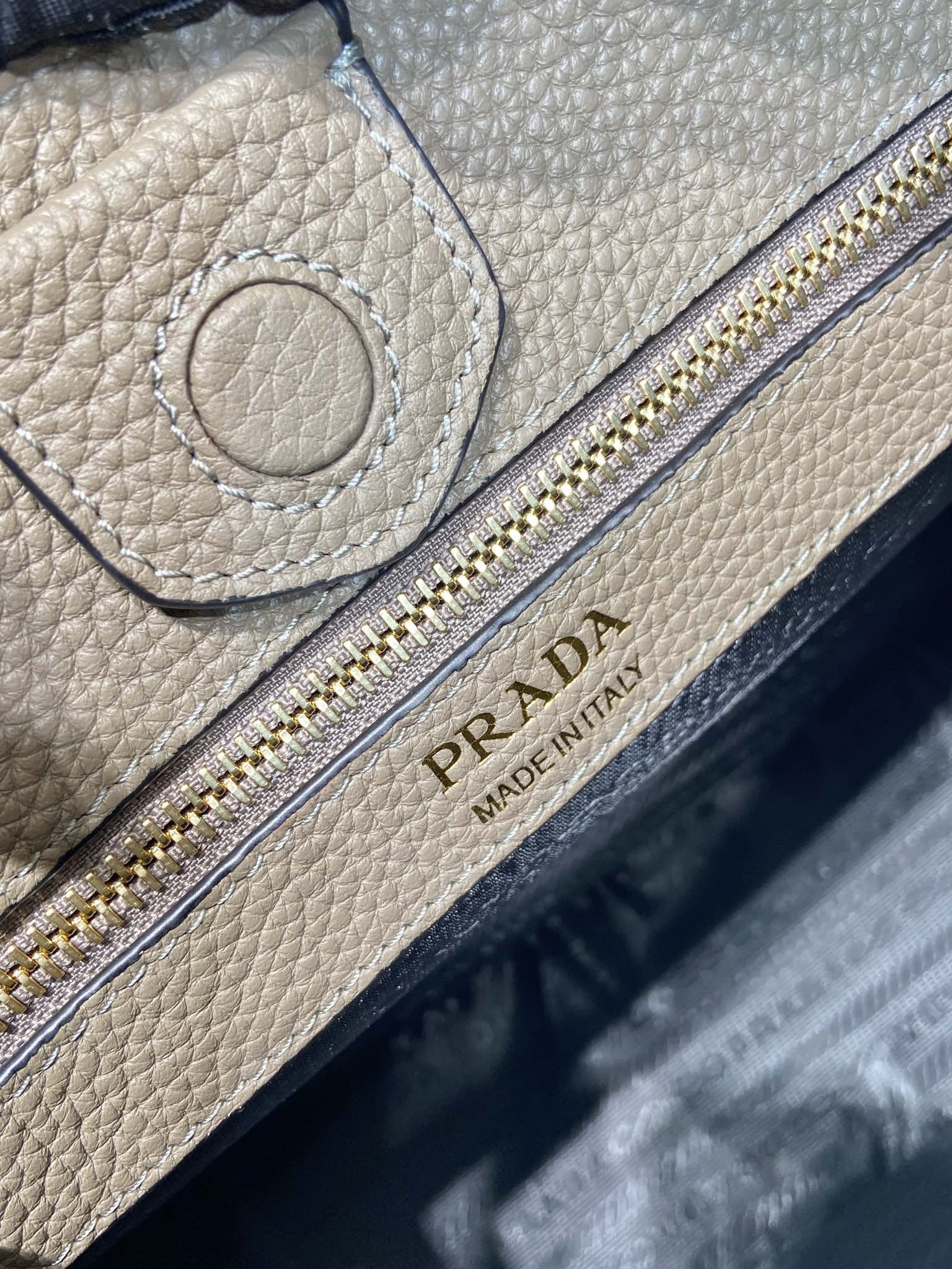 Prada Large Tote Bag 1BC073