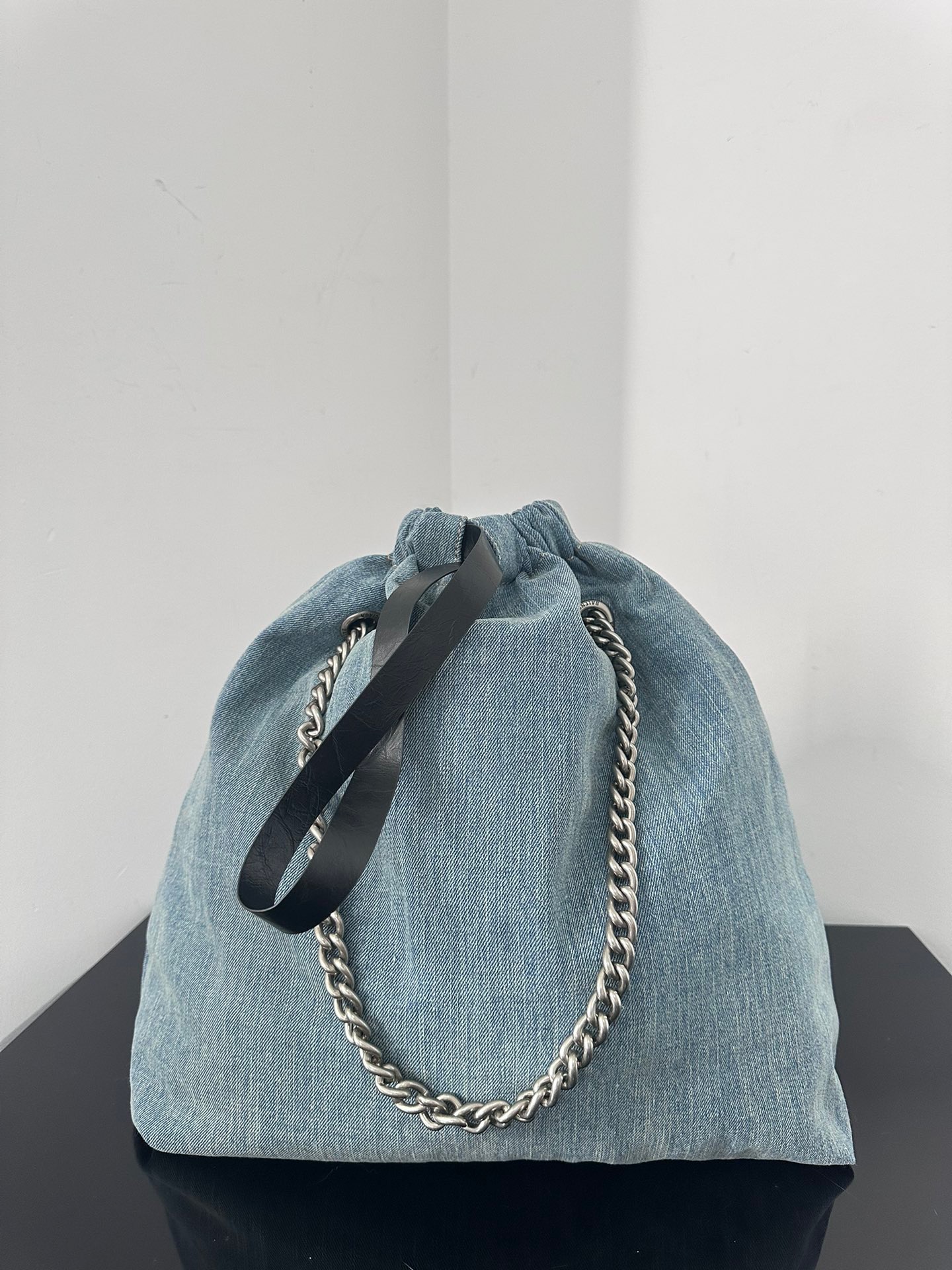 Balenciaga crushtote denim handbag 0305