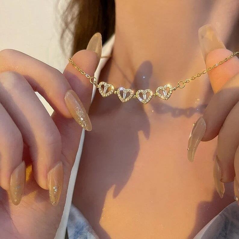 🎁Lucky Heart Sterling Silver Necklace WITH SIX ROSES💖