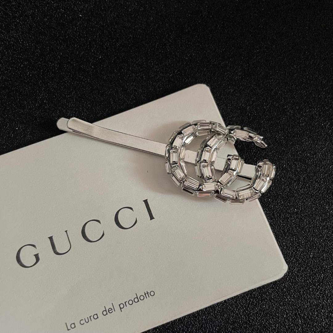 GUCCi diamond hairpin