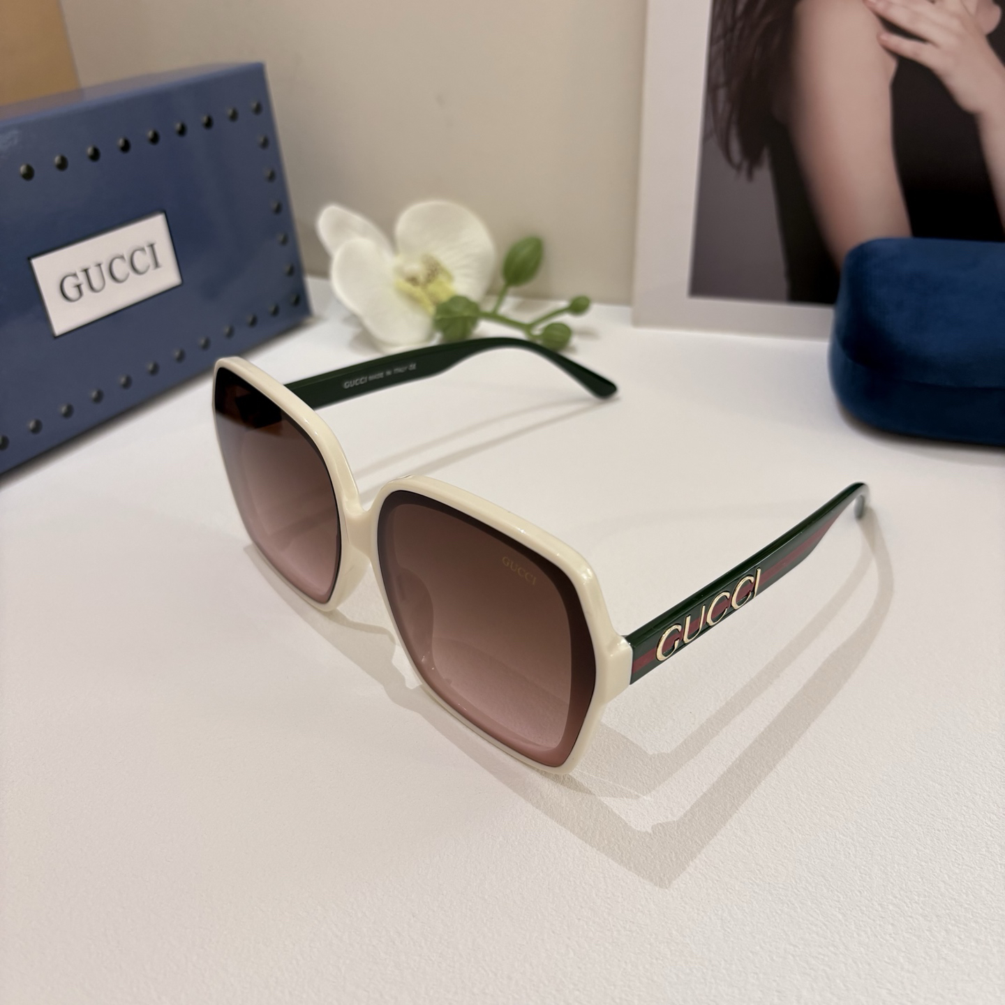 Gucci Round Frame Sunglasses