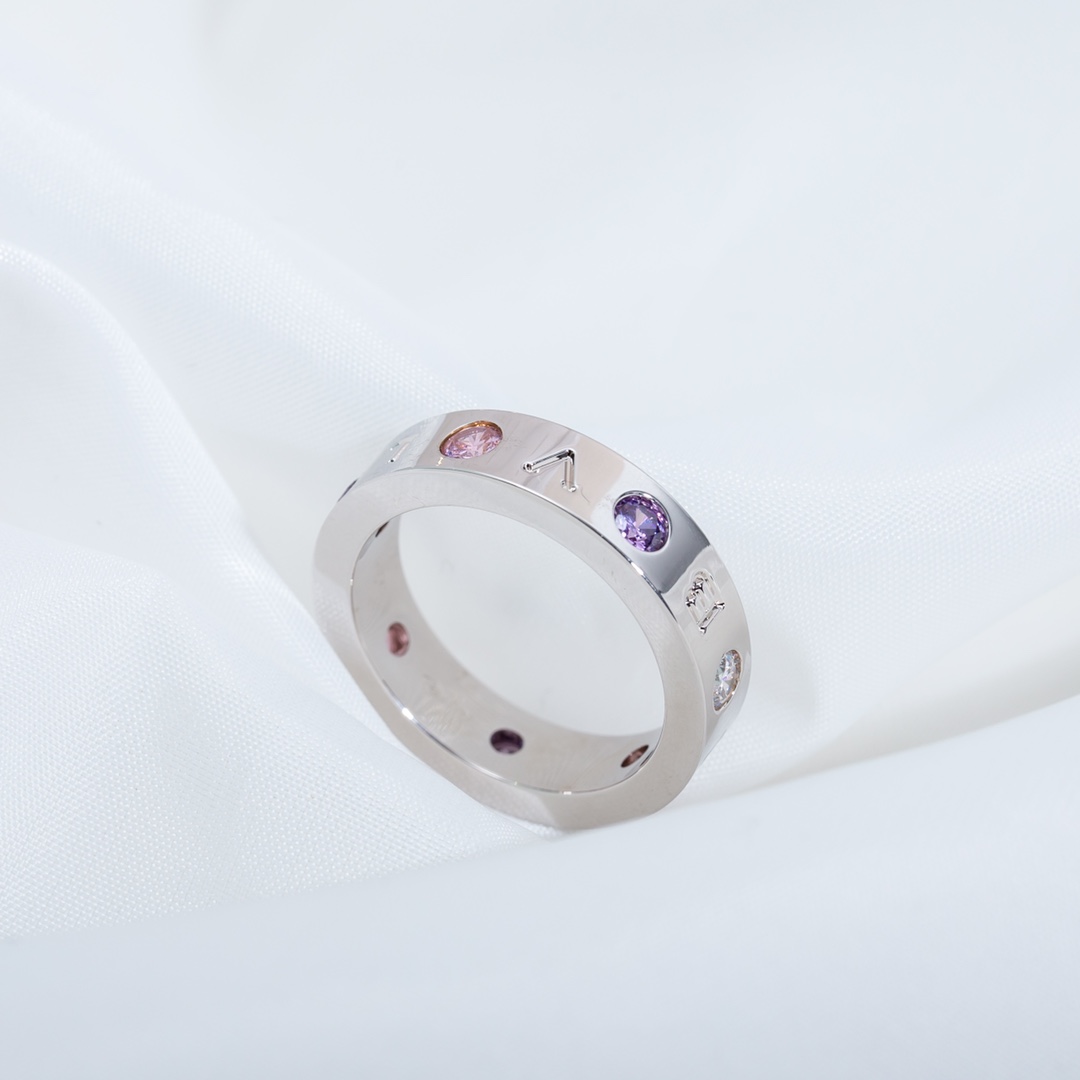 Bulgari logo diamond ring