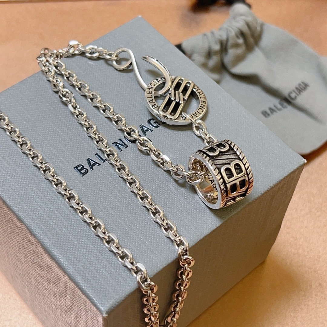 Balenciaga Ring Chain Vintage Necklace