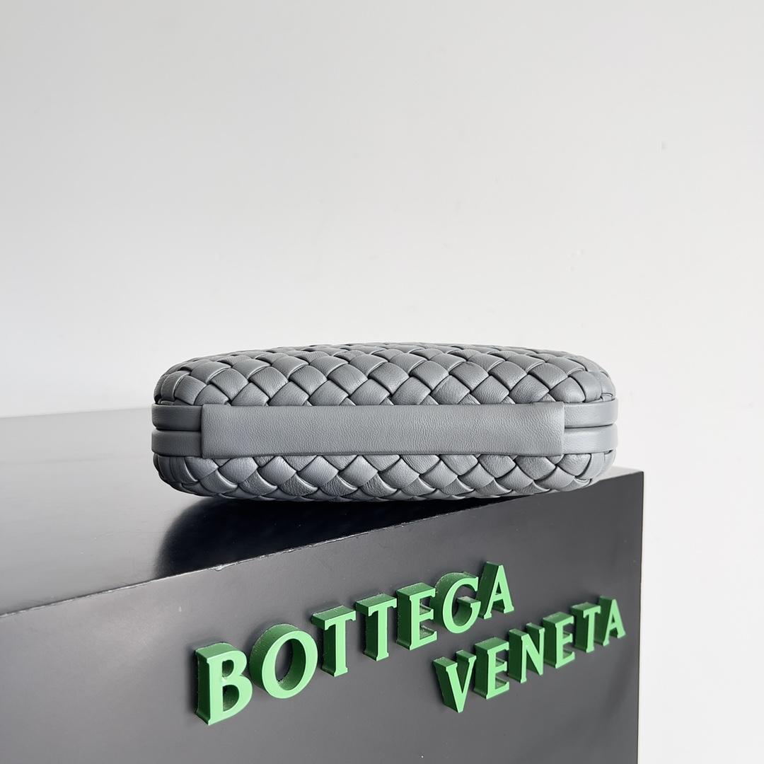 Bottega Veneta 24 Spring Fashion Braided Evening Bag 717622