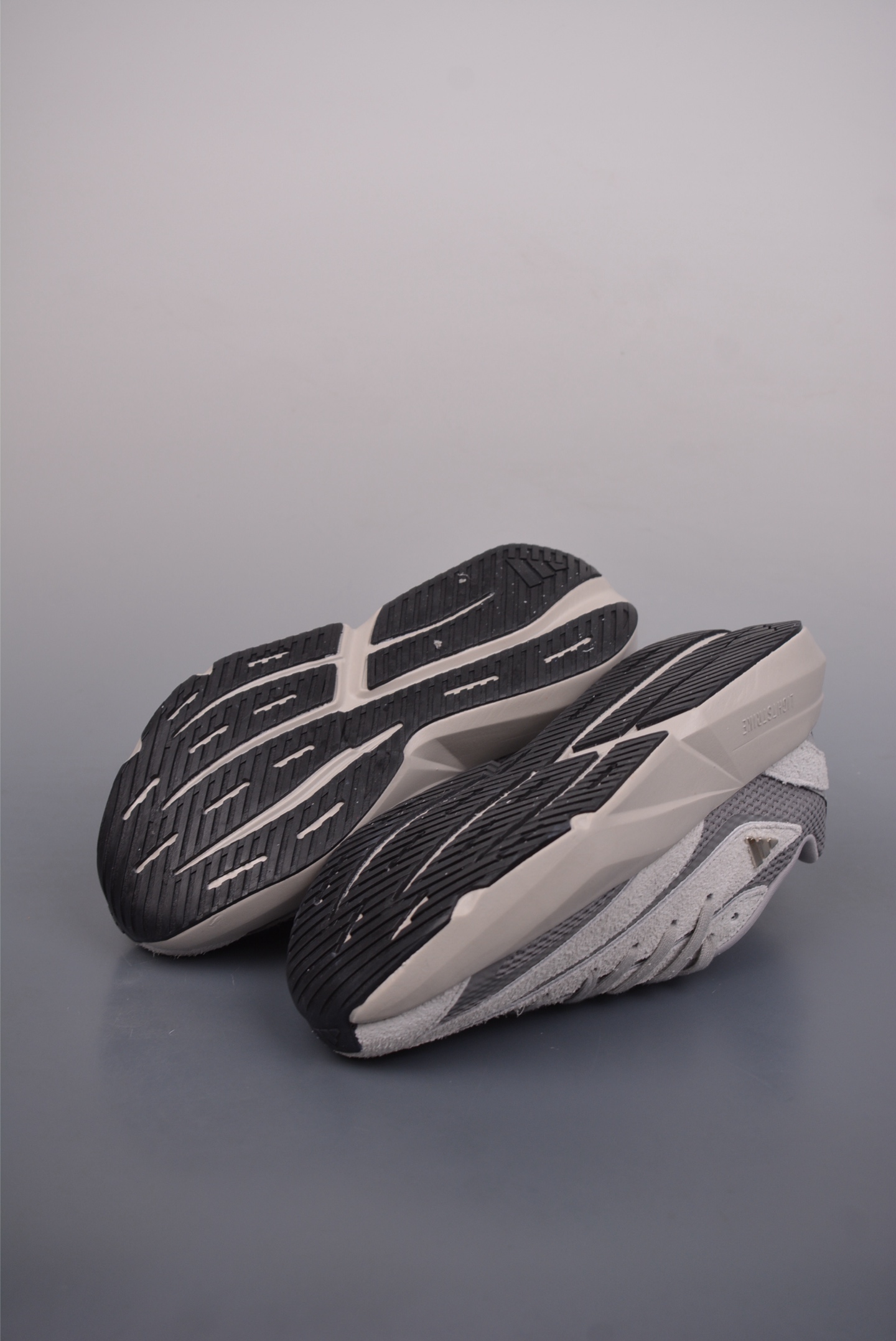 Adidas Lightblaze Low Light Grey JQ9975
