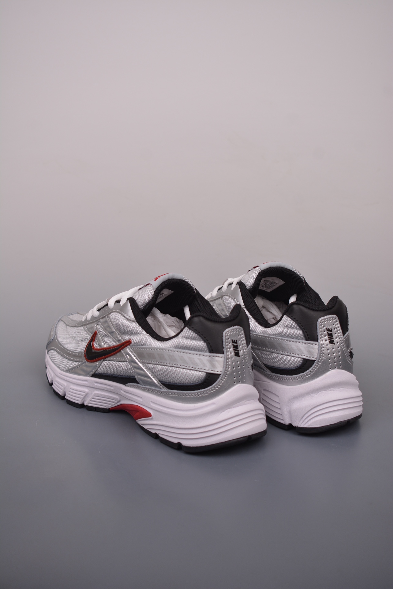 NikeInitiator Running Silver Black Red 394055-001