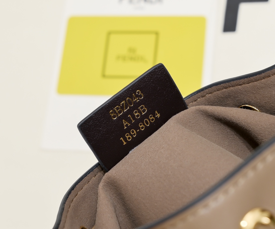 FENDI Mon Tresor Small Bucket Bag