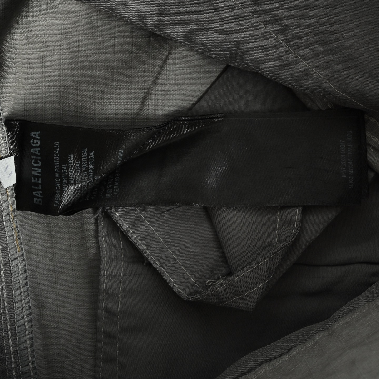 Balenciaga 25ss Loop distressed cargo shorts