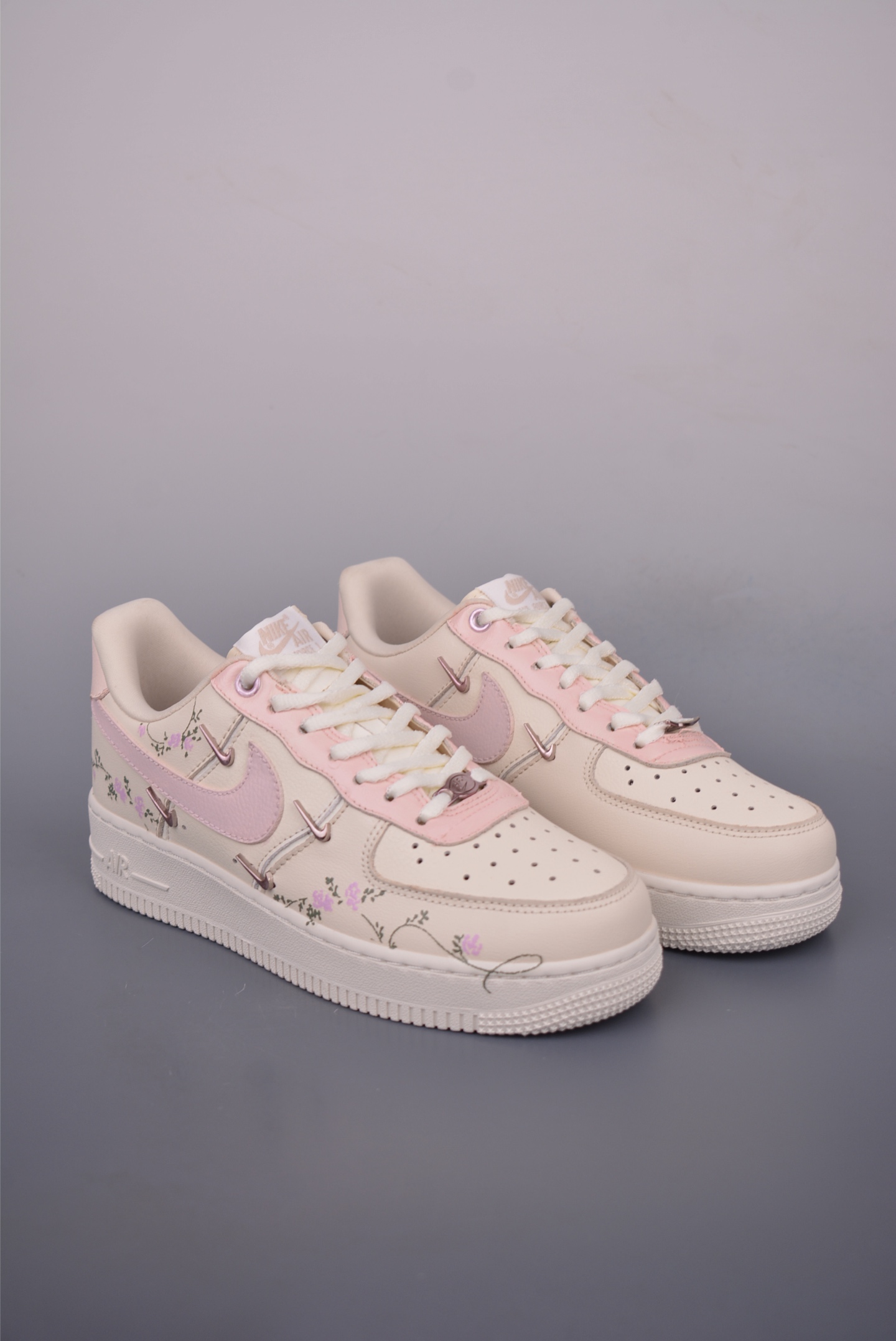Nike Air Force 1 Low 